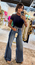 Load image into Gallery viewer, Brooke Jeans