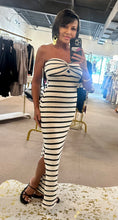 Load image into Gallery viewer, All About Me Maxi Dress