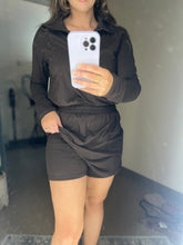 Load image into Gallery viewer, On The Go Romperskort Espresso