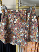 Load image into Gallery viewer, Fall Gardens Skort