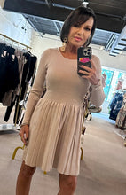 Load image into Gallery viewer, Flattery Rib Knit Pleated Dress