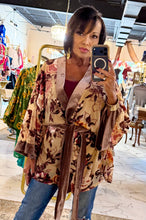 Load image into Gallery viewer, Champagne &amp; Roses Kimono