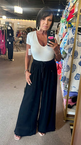 Frayed Crop Pants Blacks