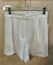 Load image into Gallery viewer, Breazy Shorts Ivory