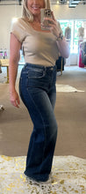 Load image into Gallery viewer, HIGH-RISE WIDE LEG JEANS