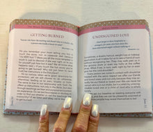Load image into Gallery viewer, One Minute Devotions/Young Women
