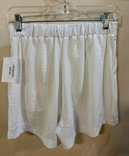 Load image into Gallery viewer, Breazy Shorts Ivory