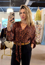 Load image into Gallery viewer, Leopard Love Top