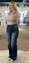 Load image into Gallery viewer, HIGH-RISE WIDE LEG JEANS