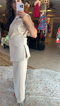 Load image into Gallery viewer, Incognito Vest
