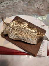 Load image into Gallery viewer, Floating Leaf Trinket Tray