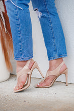 Load image into Gallery viewer, Setting A Trend Heel